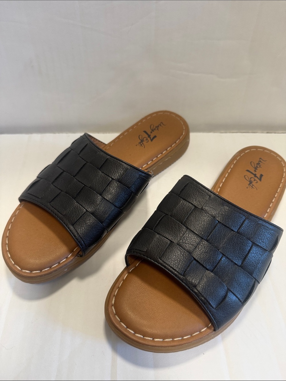 Vintage 7. Eight Woven Slide Sandals - Black